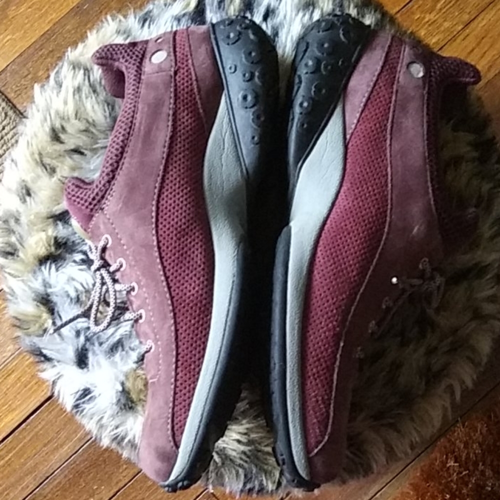 Timberlands - Picture 2 of 4